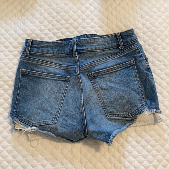 High waisted distressed jean shorts - Picture 3 of 3